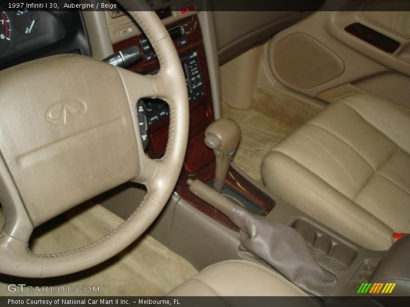 Aubergine / Beige 1997 Infiniti I 30