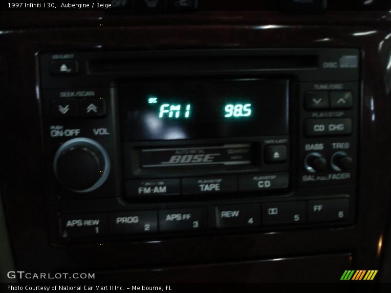 Aubergine / Beige 1997 Infiniti I 30