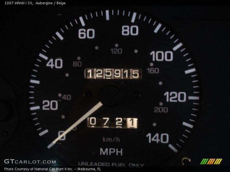 Aubergine / Beige 1997 Infiniti I 30