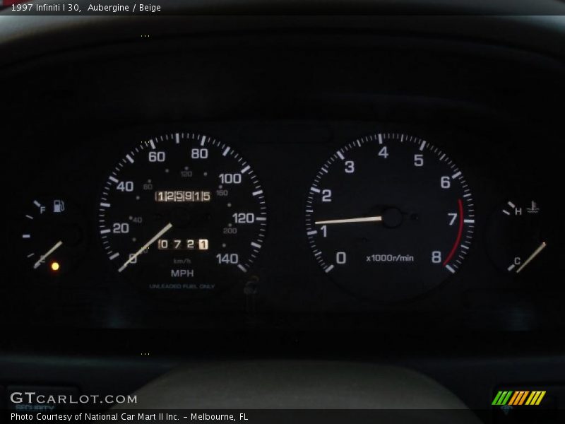 Aubergine / Beige 1997 Infiniti I 30