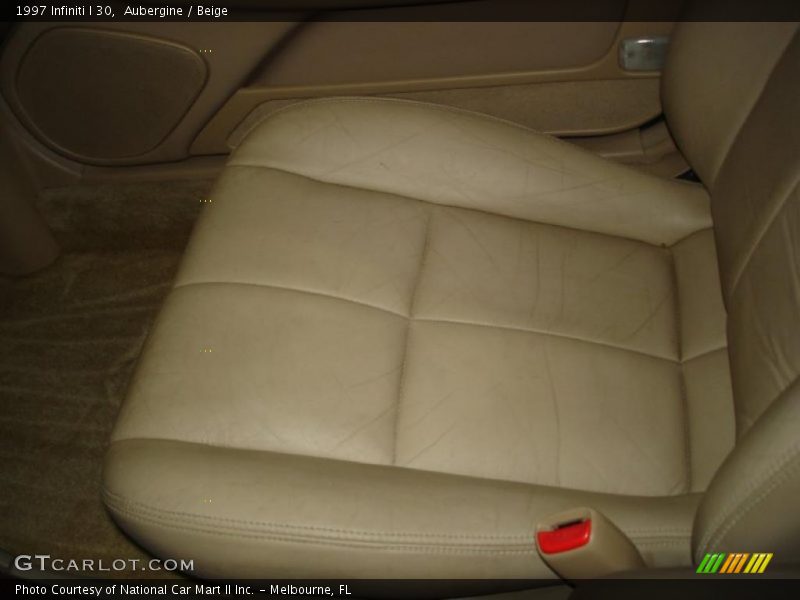 Aubergine / Beige 1997 Infiniti I 30