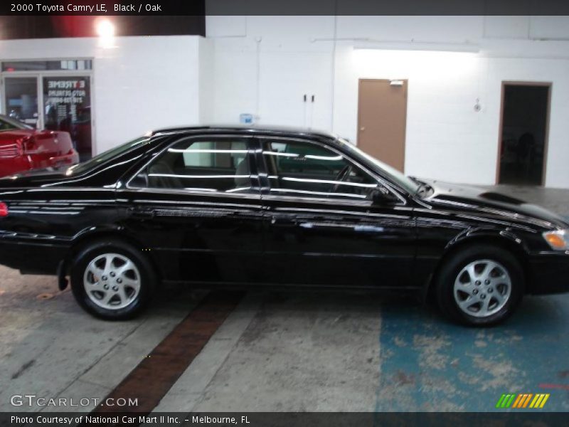 Black / Oak 2000 Toyota Camry LE