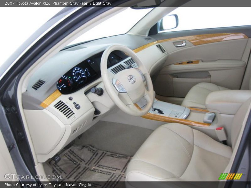 Phantom Gray Pearl / Light Gray 2007 Toyota Avalon XLS