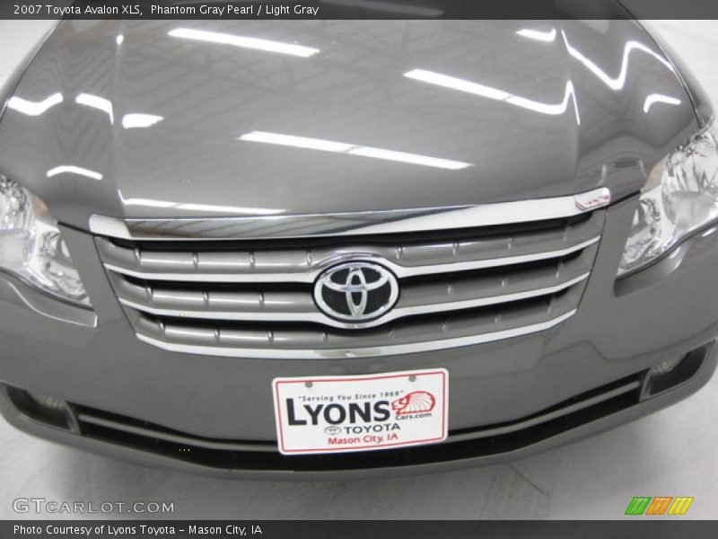 Phantom Gray Pearl / Light Gray 2007 Toyota Avalon XLS