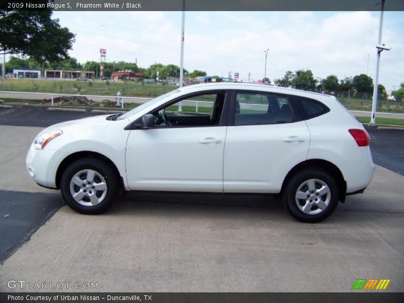 Phantom White / Black 2009 Nissan Rogue S