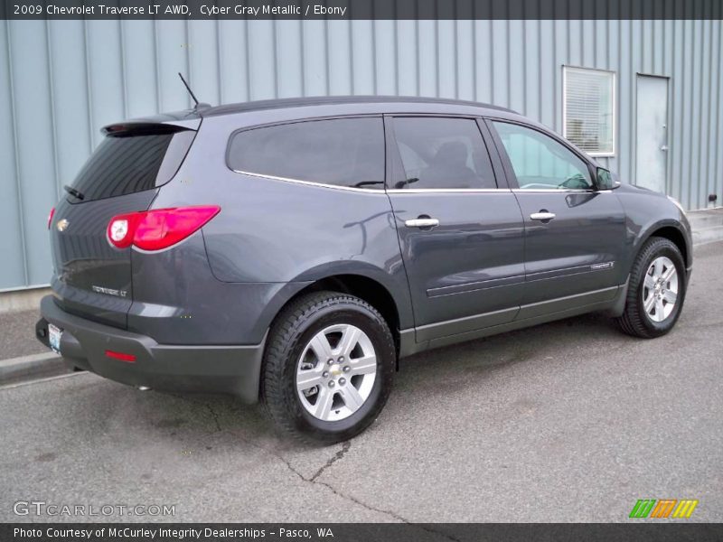 Cyber Gray Metallic / Ebony 2009 Chevrolet Traverse LT AWD