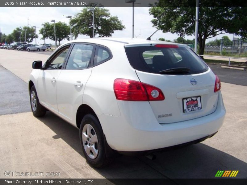 Phantom White / Black 2009 Nissan Rogue S