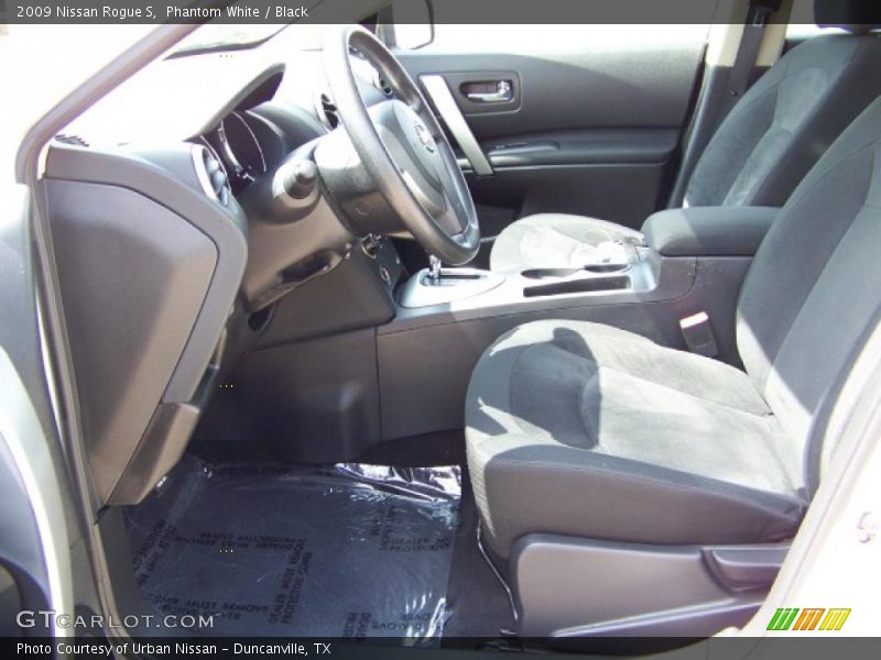 Phantom White / Black 2009 Nissan Rogue S