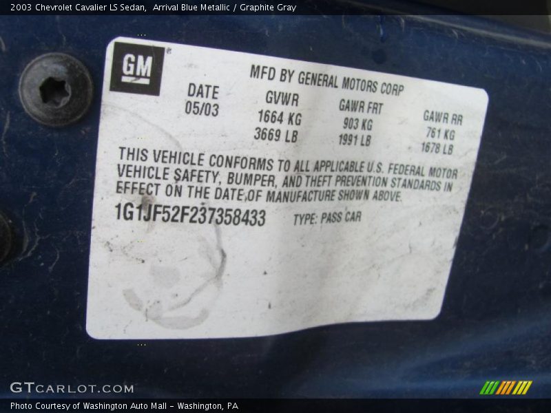 Arrival Blue Metallic / Graphite Gray 2003 Chevrolet Cavalier LS Sedan