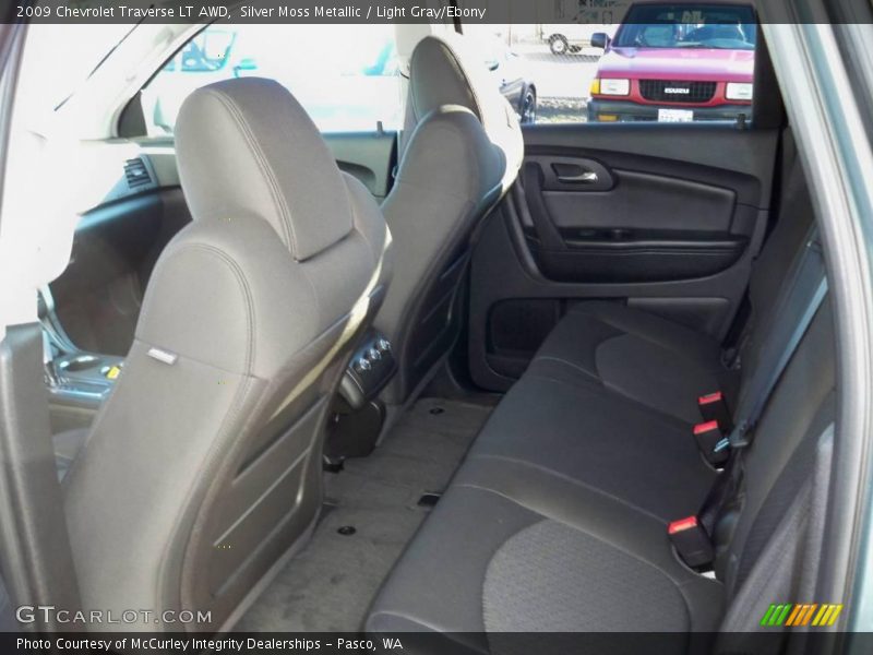 Silver Moss Metallic / Light Gray/Ebony 2009 Chevrolet Traverse LT AWD