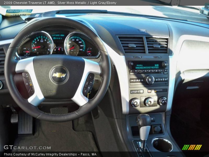 Silver Moss Metallic / Light Gray/Ebony 2009 Chevrolet Traverse LT AWD