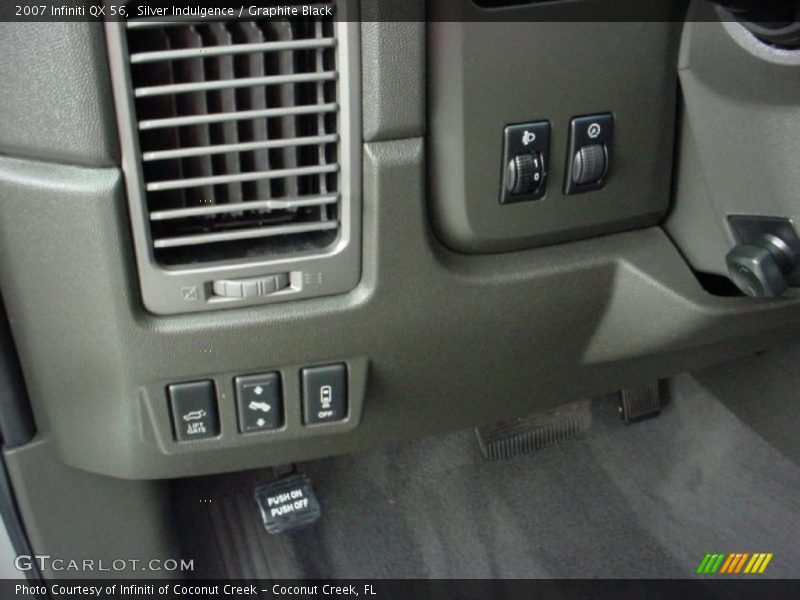 Silver Indulgence / Graphite Black 2007 Infiniti QX 56