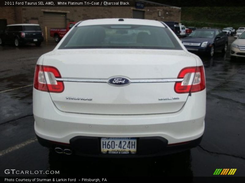 White Platinum Tri-Coat / Charcoal Black 2011 Ford Taurus SEL AWD