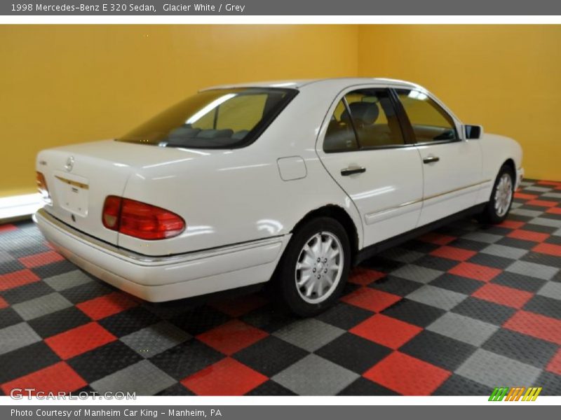 Glacier White / Grey 1998 Mercedes-Benz E 320 Sedan