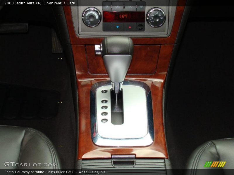 Silver Pearl / Black 2008 Saturn Aura XR