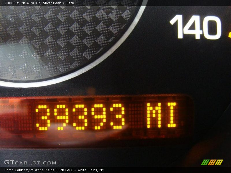 Silver Pearl / Black 2008 Saturn Aura XR