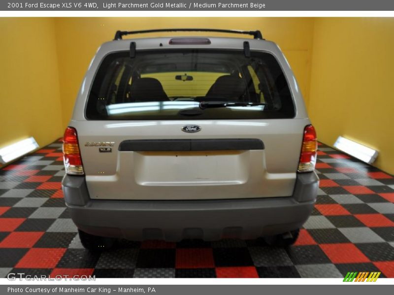 Light Parchment Gold Metallic / Medium Parchment Beige 2001 Ford Escape XLS V6 4WD