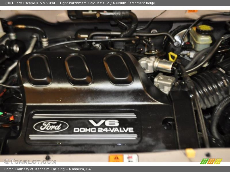Light Parchment Gold Metallic / Medium Parchment Beige 2001 Ford Escape XLS V6 4WD