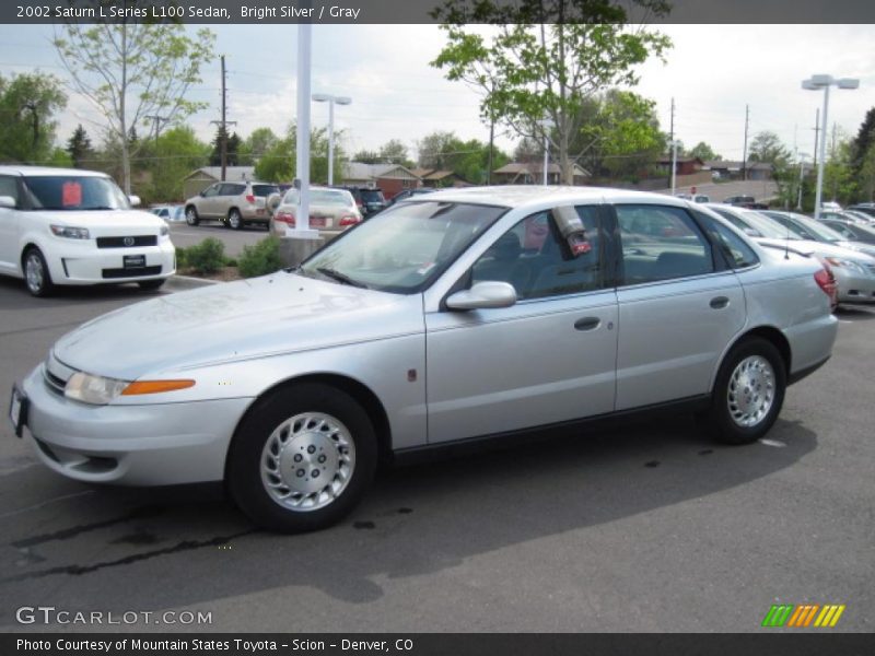 Bright Silver / Gray 2002 Saturn L Series L100 Sedan