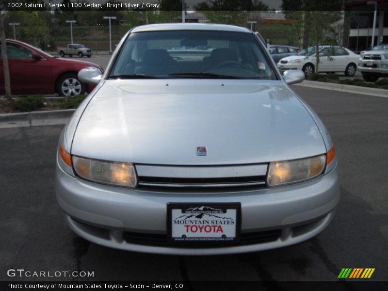Bright Silver / Gray 2002 Saturn L Series L100 Sedan