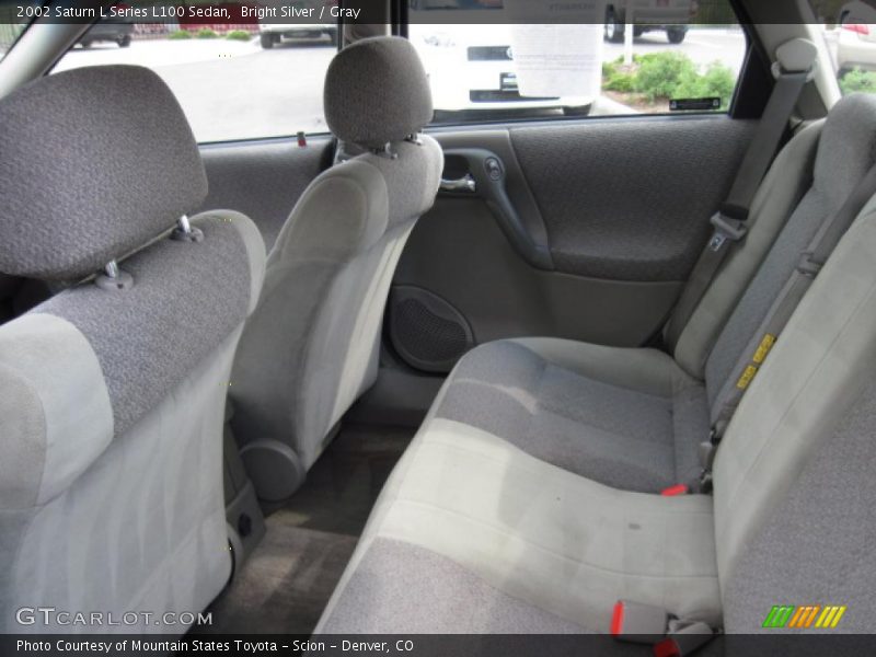 Bright Silver / Gray 2002 Saturn L Series L100 Sedan