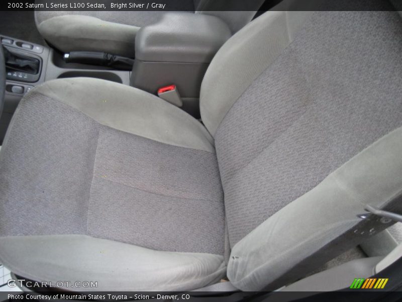 Bright Silver / Gray 2002 Saturn L Series L100 Sedan