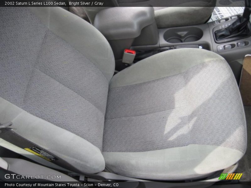 Bright Silver / Gray 2002 Saturn L Series L100 Sedan