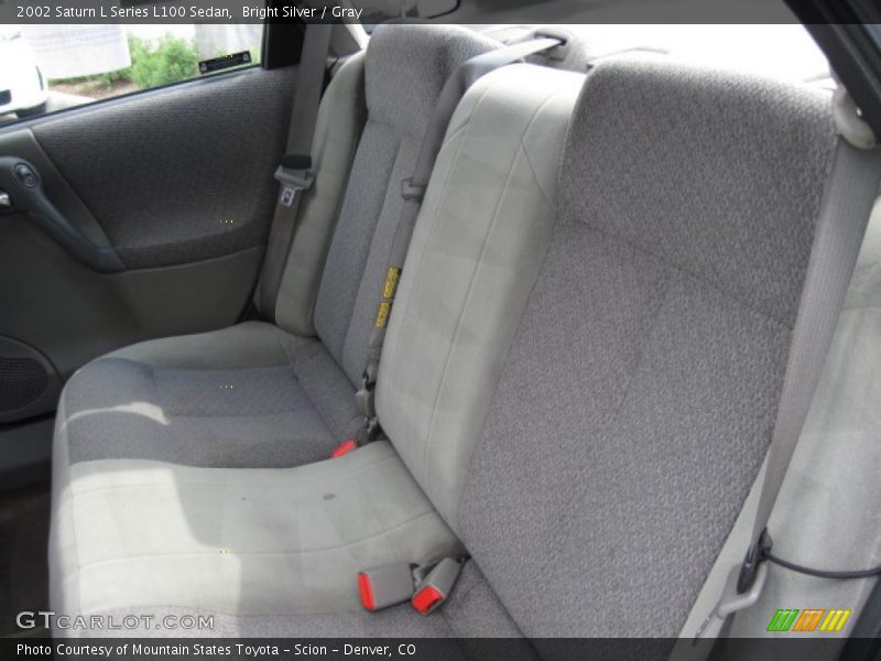 Bright Silver / Gray 2002 Saturn L Series L100 Sedan