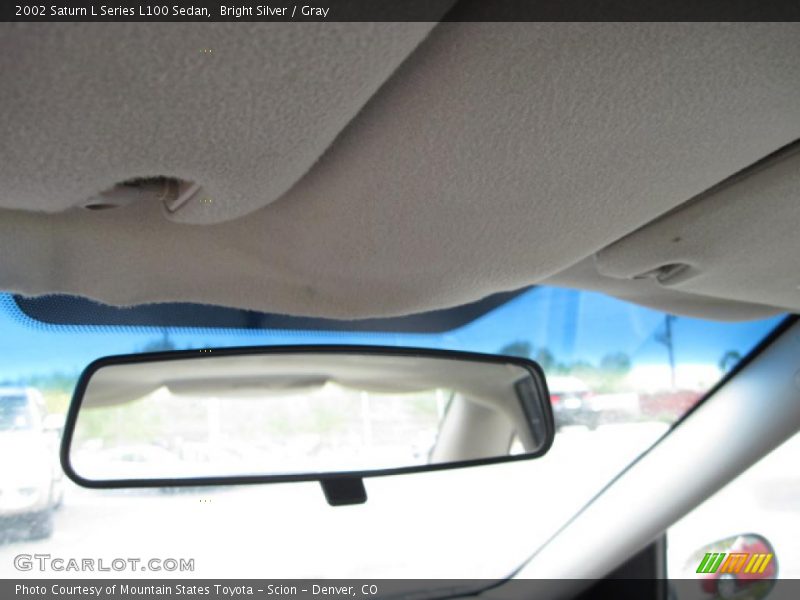 Bright Silver / Gray 2002 Saturn L Series L100 Sedan