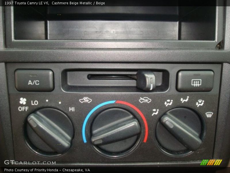 Cashmere Beige Metallic / Beige 1997 Toyota Camry LE V6