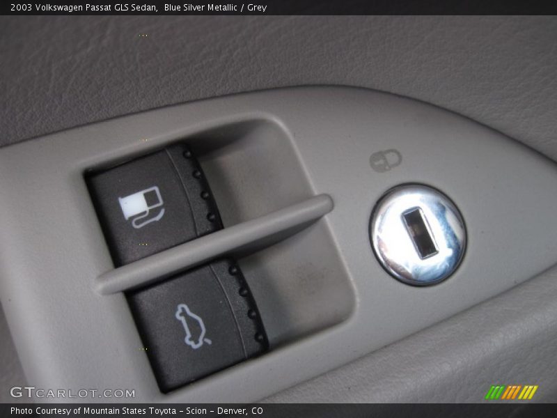 Blue Silver Metallic / Grey 2003 Volkswagen Passat GLS Sedan