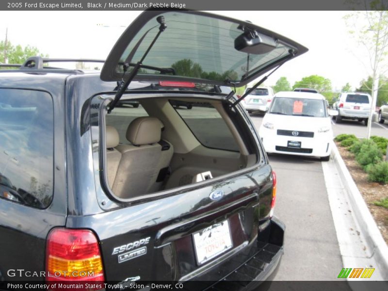 Black / Medium/Dark Pebble Beige 2005 Ford Escape Limited