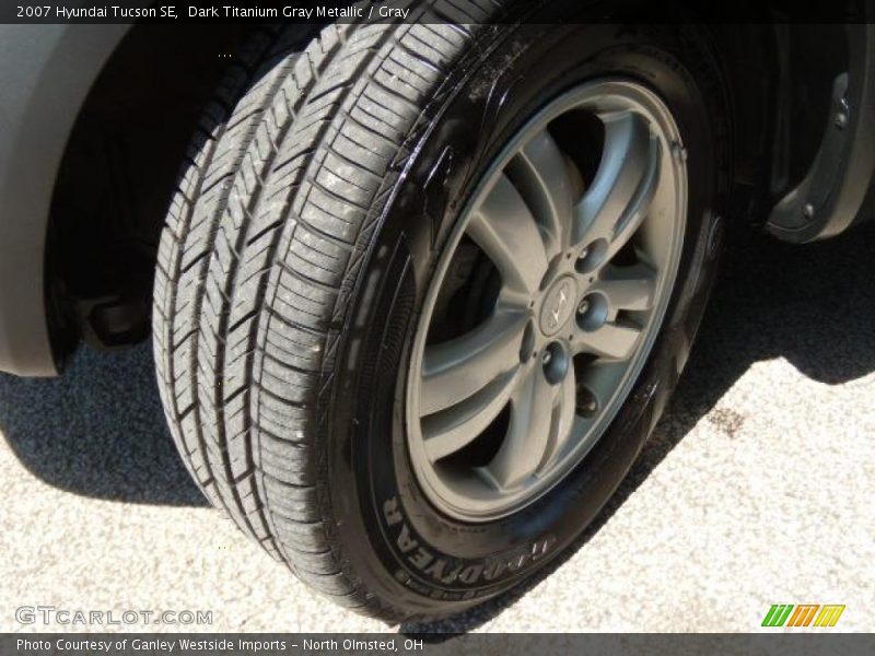 Dark Titanium Gray Metallic / Gray 2007 Hyundai Tucson SE