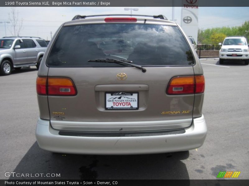 Beige Mica Pearl Metallic / Beige 1998 Toyota Sienna XLE