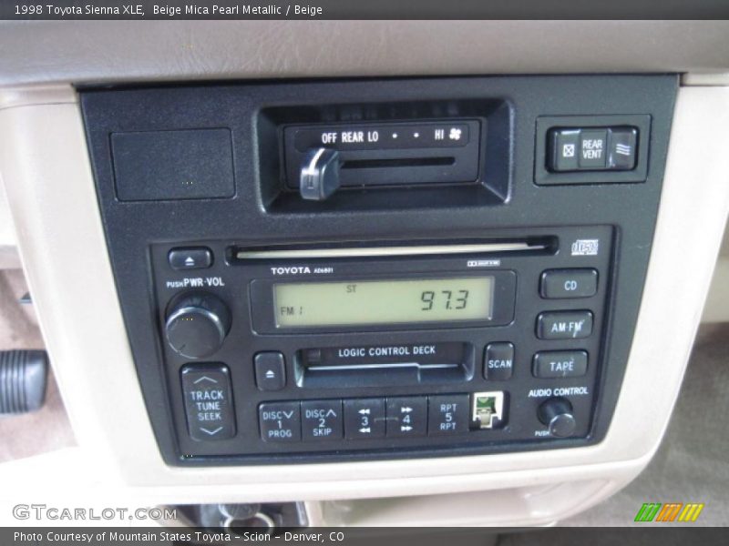 Beige Mica Pearl Metallic / Beige 1998 Toyota Sienna XLE