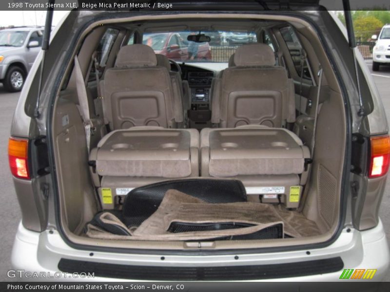 Beige Mica Pearl Metallic / Beige 1998 Toyota Sienna XLE