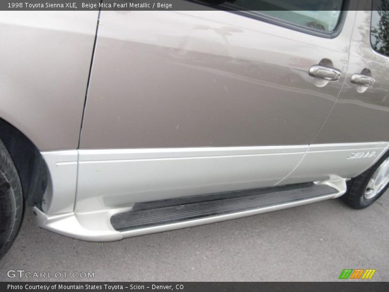 Beige Mica Pearl Metallic / Beige 1998 Toyota Sienna XLE