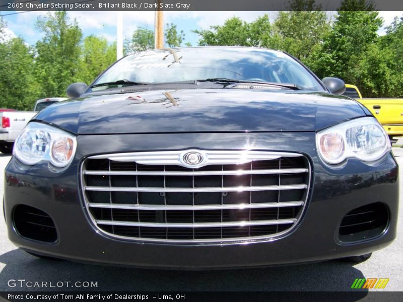 Brilliant Black / Dark Slate Gray 2005 Chrysler Sebring Sedan