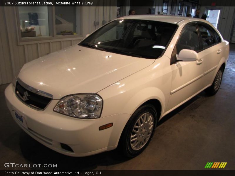 Absolute White / Grey 2007 Suzuki Forenza Sedan