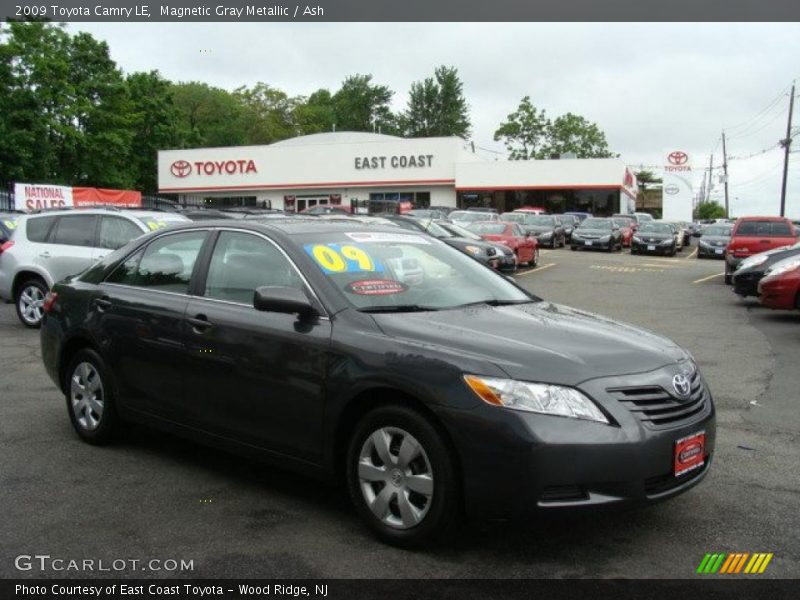 Magnetic Gray Metallic / Ash 2009 Toyota Camry LE