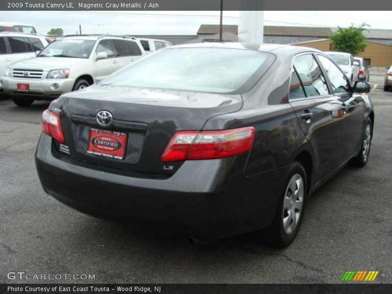 Magnetic Gray Metallic / Ash 2009 Toyota Camry LE
