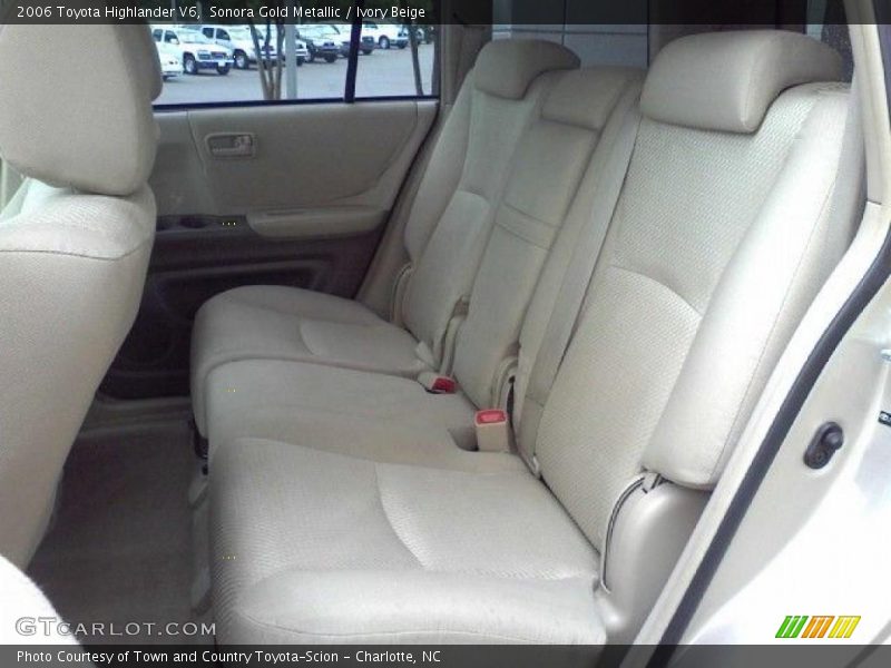 Sonora Gold Metallic / Ivory Beige 2006 Toyota Highlander V6