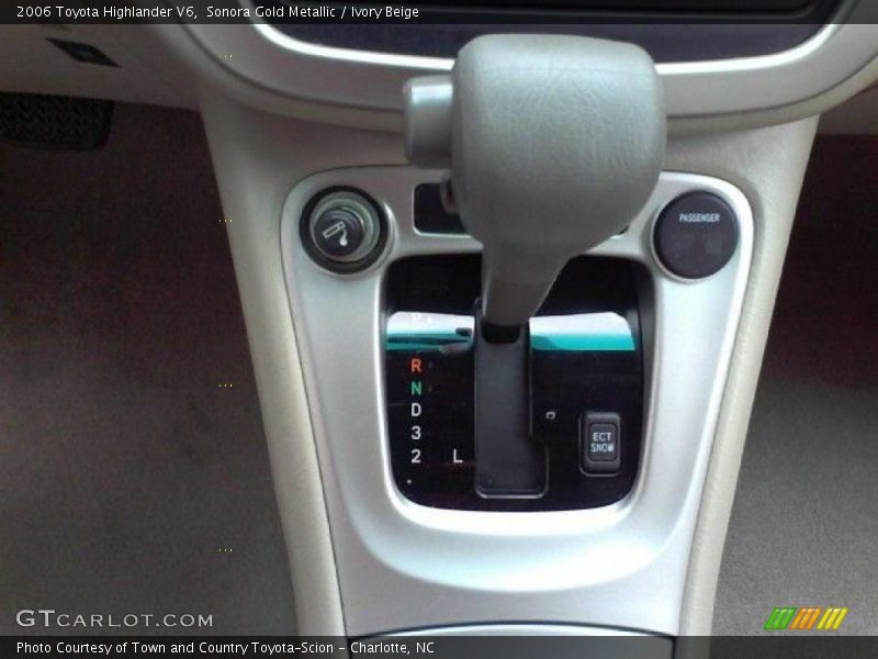 Sonora Gold Metallic / Ivory Beige 2006 Toyota Highlander V6