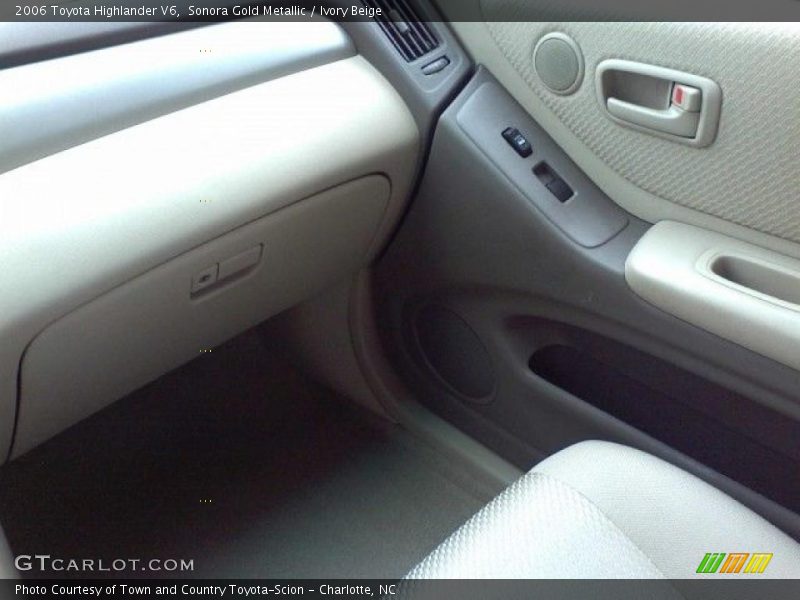 Sonora Gold Metallic / Ivory Beige 2006 Toyota Highlander V6