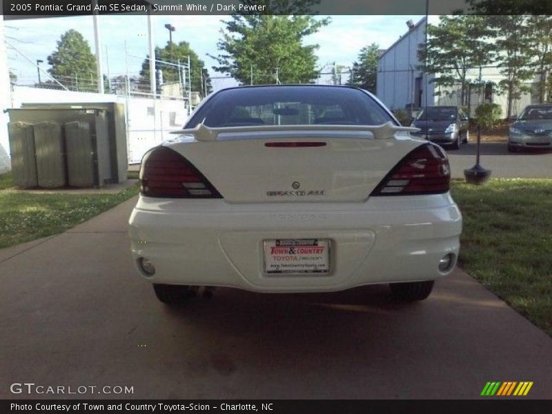 Summit White / Dark Pewter 2005 Pontiac Grand Am SE Sedan