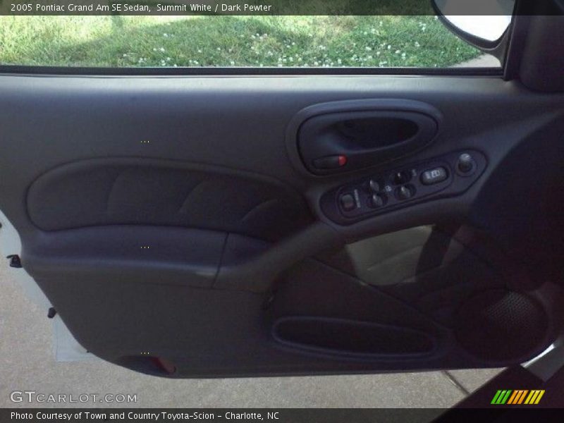 Summit White / Dark Pewter 2005 Pontiac Grand Am SE Sedan