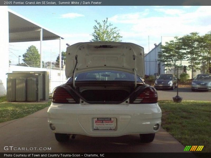 Summit White / Dark Pewter 2005 Pontiac Grand Am SE Sedan