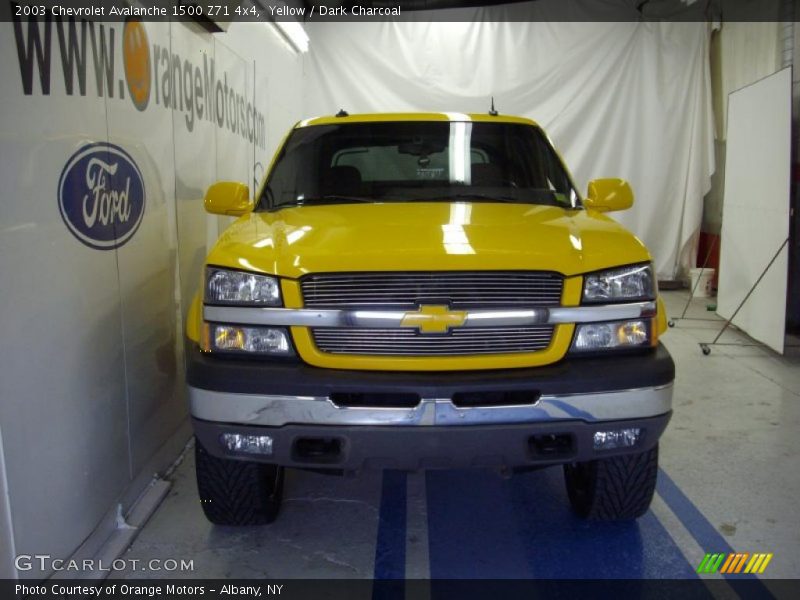 Yellow / Dark Charcoal 2003 Chevrolet Avalanche 1500 Z71 4x4