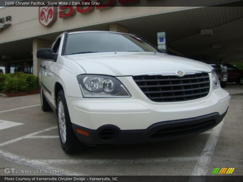 Stone White / Dark Slate Gray 2006 Chrysler Pacifica