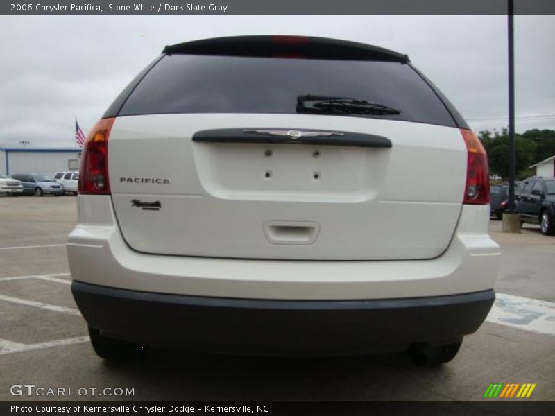 Stone White / Dark Slate Gray 2006 Chrysler Pacifica